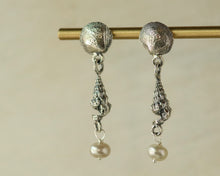 Load image into Gallery viewer, Pearl Shell Earrings in Silver