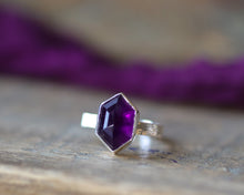 Load image into Gallery viewer, Sterling Silver Amethyst Ring- Size 6
