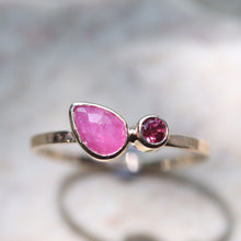 Load image into Gallery viewer, Ruby and Spinel Twin Isle Ring in Gold
