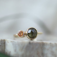 Load image into Gallery viewer, Sphene and Garnet Twin Isle Ring in Gold
