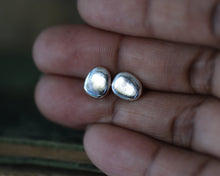 Load image into Gallery viewer, Cobble Stone Stud Earrings
