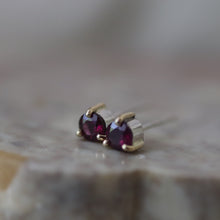 Load image into Gallery viewer, Grape Garnet Mixed Metal Stud Earrings
