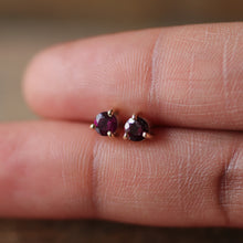 Load image into Gallery viewer, Grape Garnet Mixed Metal Stud Earrings
