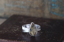 Load image into Gallery viewer, Star Rutilated Quartz Ring
