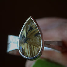 Load image into Gallery viewer, Star Rutilated Quartz Ring
