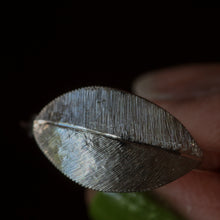 Load image into Gallery viewer, Sterling Silver Leaf Signet Ring
