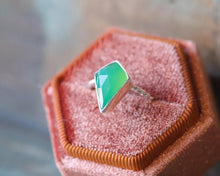Load image into Gallery viewer, Sterling Silver Serpentine Ring -Size7

