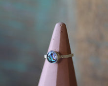 Load image into Gallery viewer, Sterling Silver Abalone Ring Size 6
